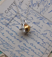 Load image into Gallery viewer, Conker Necklace