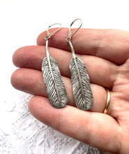 Load image into Gallery viewer, Feather Earrings