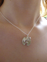 Load image into Gallery viewer, Frog and Lilypad necklace