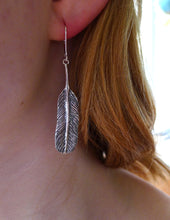 Load image into Gallery viewer, Feather Earrings