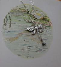 Load image into Gallery viewer, Dragonfly necklace with pearls