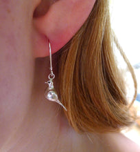 Load image into Gallery viewer, Dove earrings