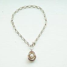 Load image into Gallery viewer, Oyster Shell Bracelet