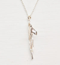 Load image into Gallery viewer, Snowdrop &amp; leaf Necklace