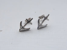 Load image into Gallery viewer, Anchor stud earrings
