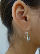 Load image into Gallery viewer, Pearls in the Pod Earrings